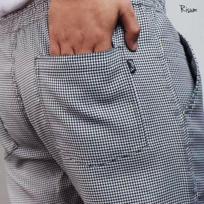Risum - Basic Pants with Zipper